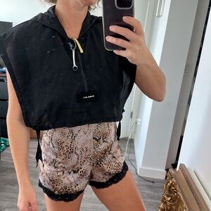 NWT Show Off open sides vest